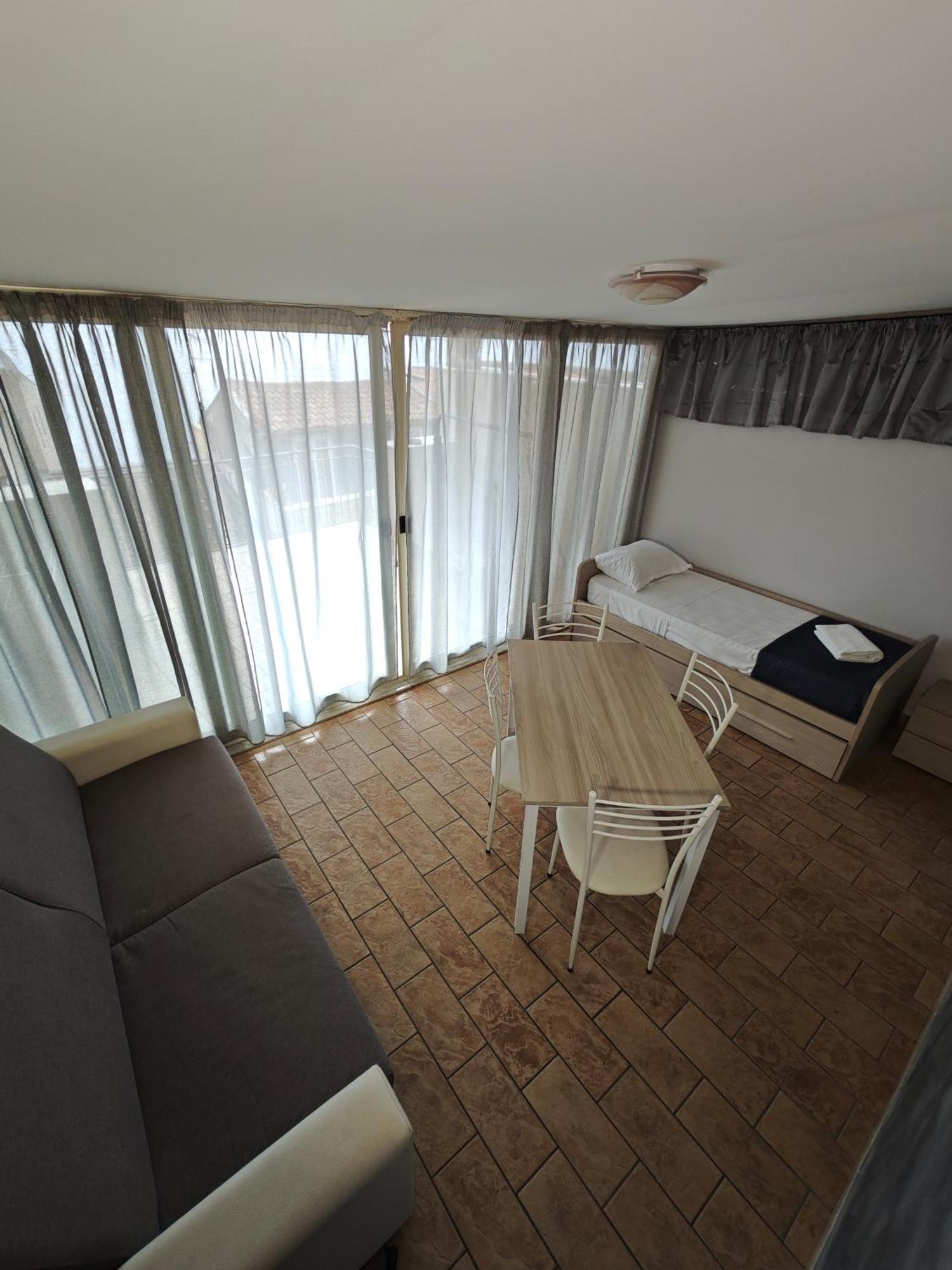 Etnapartment 4