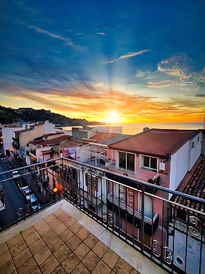 Etnapartment 4 *